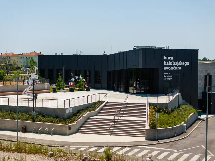 Kuća Halubajskog zvončara