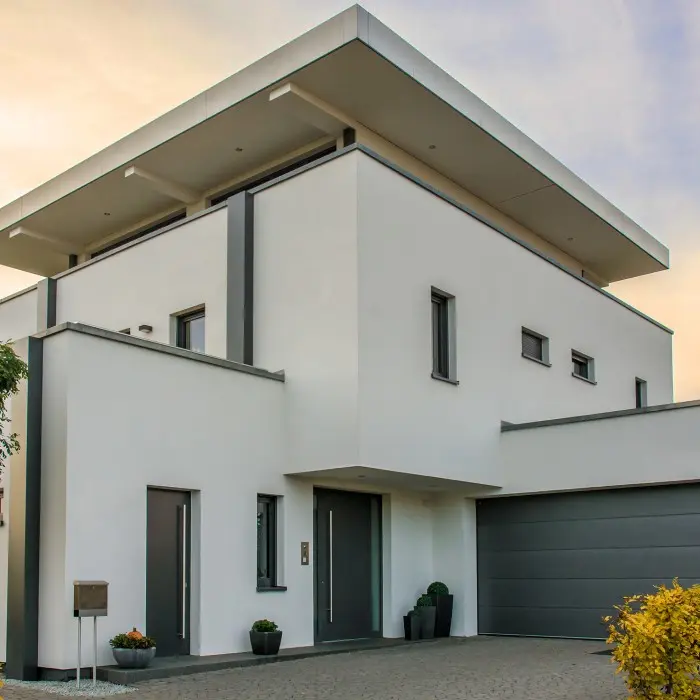 Moderna kuća sa VEKA Softline 82 MD prozorima